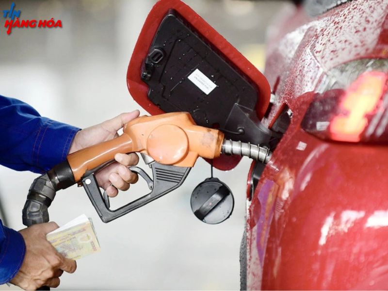 đ&ocirc;̉ xăng