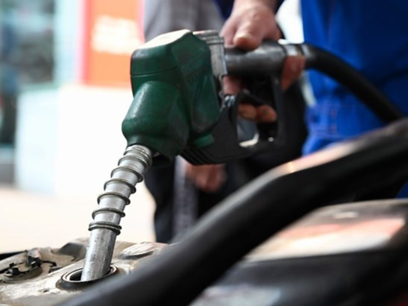 Giá Dầu Giảm Mạnh: Báo Hiệu Khủng Hoảng Năng Lượng Toàn Cầu?