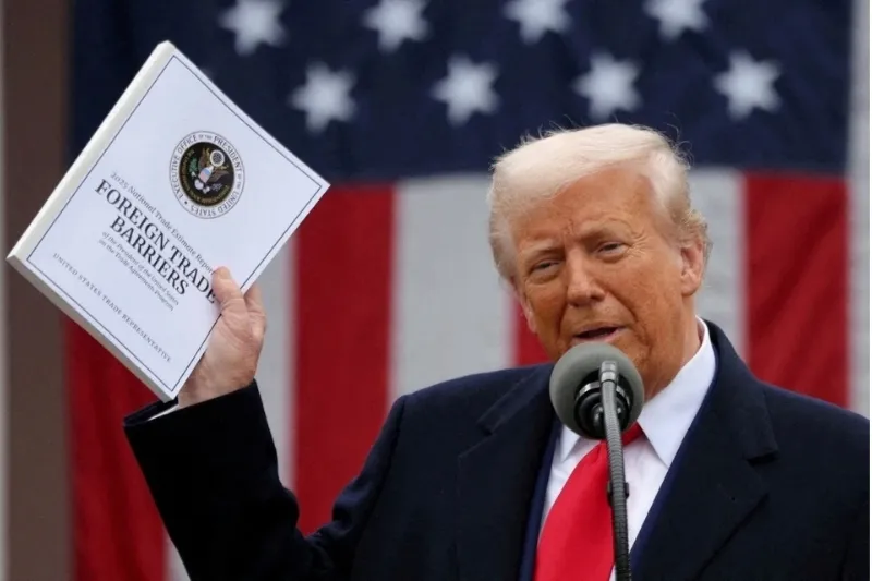 Thẩm ph&aacute;n Mỹ y&ecirc;u cầu ch&iacute;nh quyền Trump ho&agrave;n trả tiền thuế quan cho doanh nghiệp