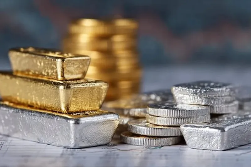 Đầu tư v&agrave;ng hay bạc? N&ecirc;n lựa chọn k&ecirc;nh n&agrave;o ph&ugrave; hợp với nh&agrave; đầu tư?