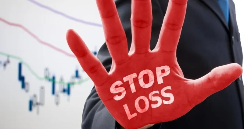 Lệnh Stop-Loss giúp tự động đóng vị thế khi giá biến động bất lợi.