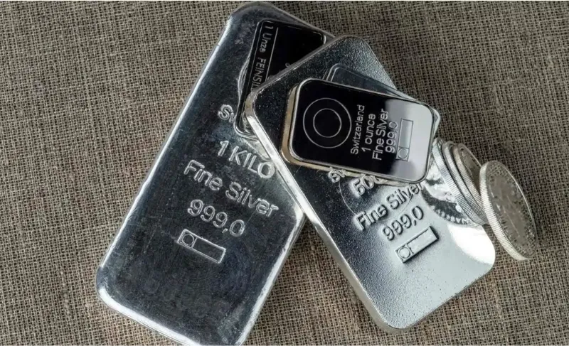 Bạc thiếu cung 6 năm liền, SLV vẫn xả hơn 90 tấn 2 ng&agrave;y qua