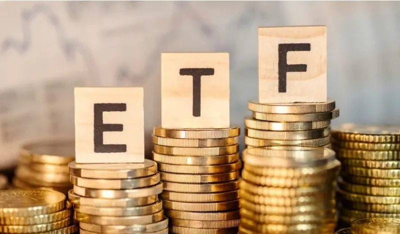 Đầu tư th&ocirc;ng qua c&aacute;c quỹ ETF v&agrave;ng