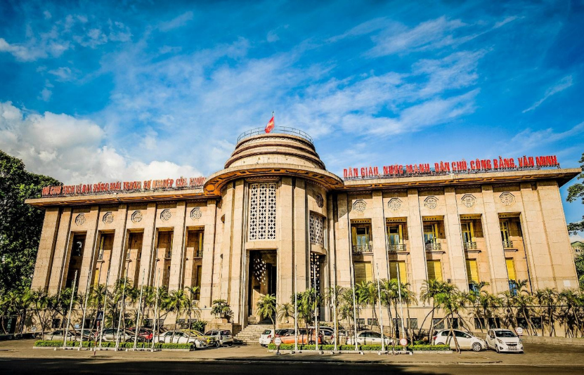 NHNN duy tr&igrave; bơm r&ograve;ng, l&atilde;i suất li&ecirc;n ng&acirc;n h&agrave;ng ổn định