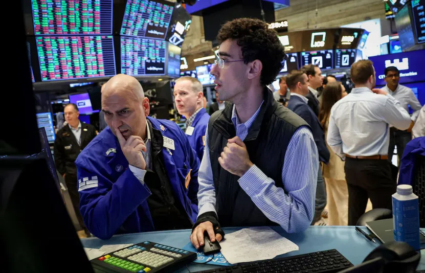 S&P 500 và Nasdaq Composite