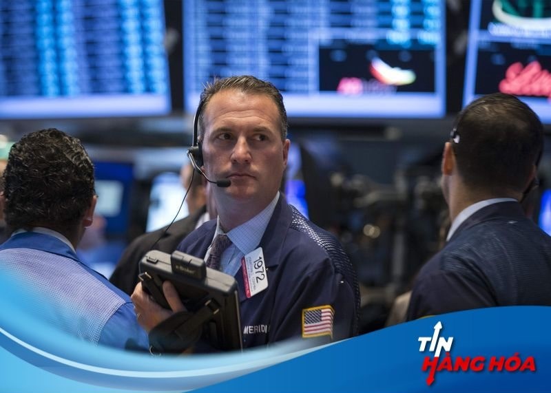 Cổ phiếu to&agrave;n cầu "phi m&atilde;"