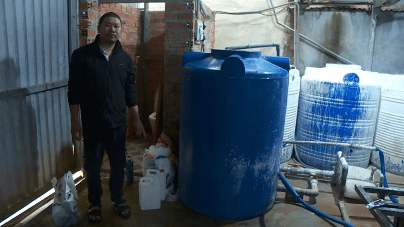 Khu vực c&aacute;c đối tượng d&ugrave;ng pha chế h&oacute;a chất để l&agrave;m gi&aacute; đỗ