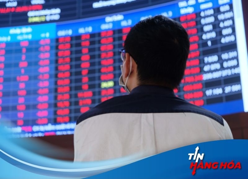 VN-Index "đổ vỡ" ngưỡng 1.240 điểm