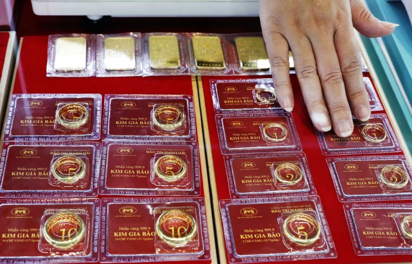 Giá vàng tiếp tục tăng phi mã, chạm mức kỷ lục mới!