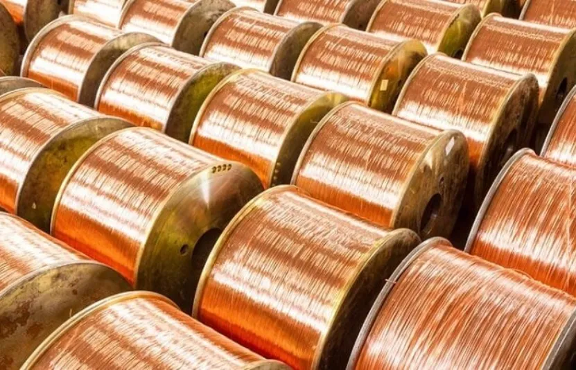 Căng thẳng thương mại hạ nhiệt, gi&aacute; đồng tăng mạnh nhờ nhu cầu năng lượng xanh