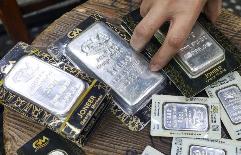 Gi&aacute; bạc ng&agrave;y 11/2/2025: Xu hướng phục hồi sau phi&ecirc;n giảm trước đ&oacute;