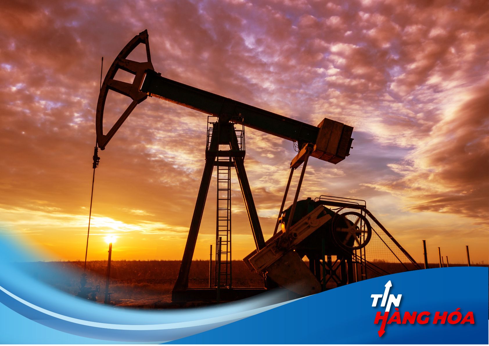 M&aacute;y bơm dầu được chụp tại một buổi chiều ho&agrave;ng h&ocirc;n