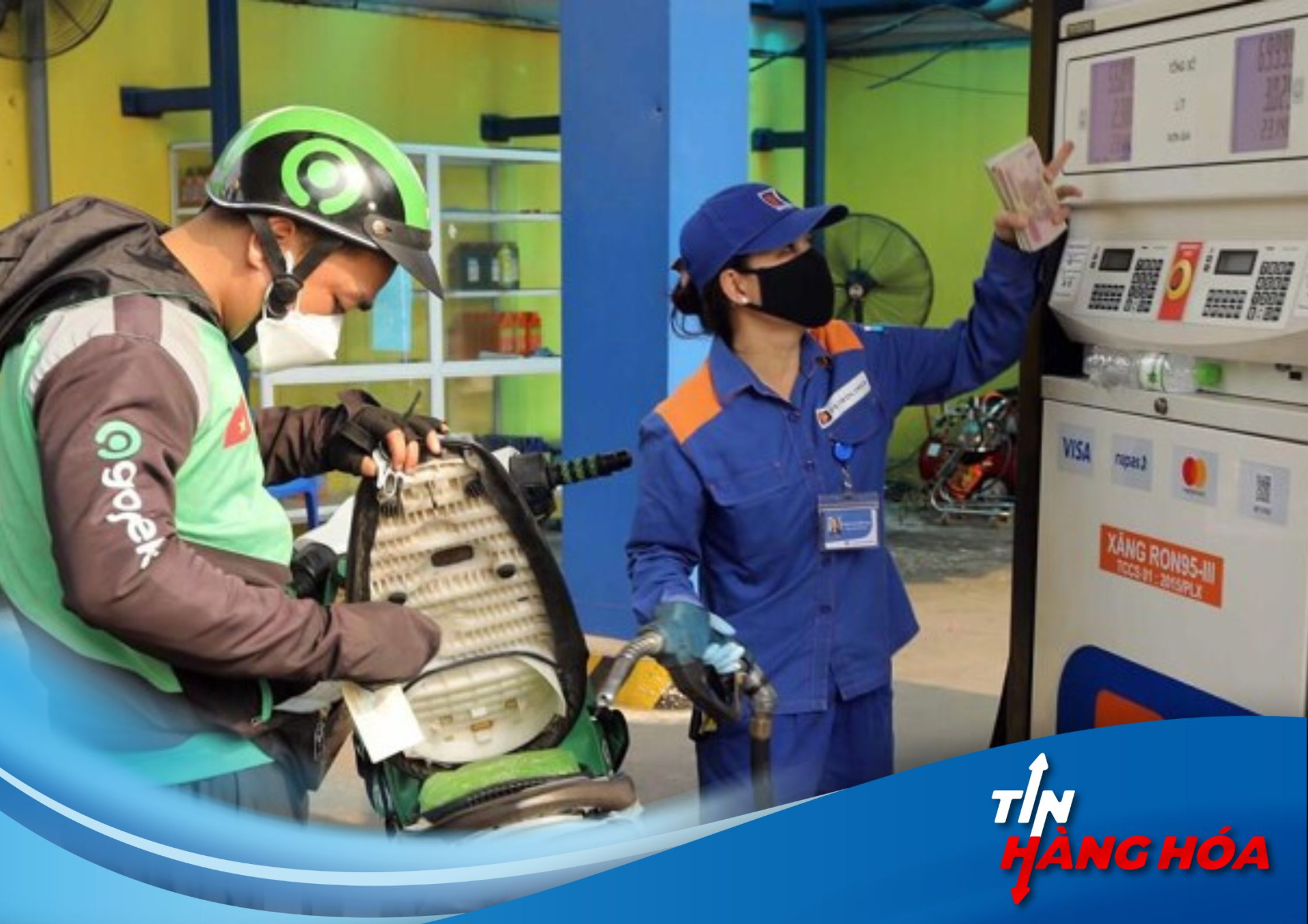 Mua b&aacute;n xăng dầu tại điểm kinh doanh xăng dầu