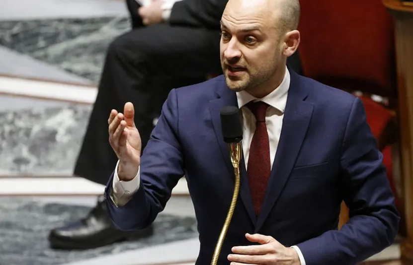 Ph&aacute;p l&ecirc;n tiếng trước ph&aacute;t biểu g&acirc;y tranh c&atilde;i của &ocirc;ng Trump về Greenland