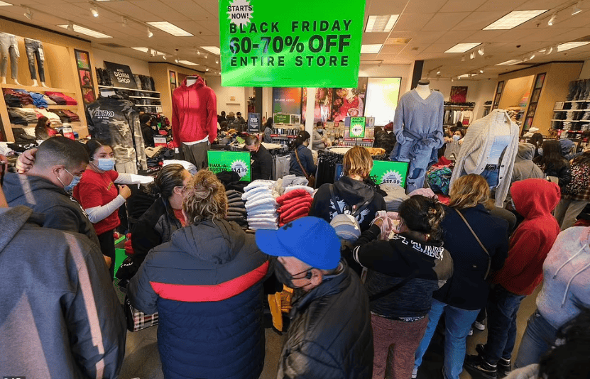 người dân Mỹ chi 10,8 tỷ USD ngày black friday