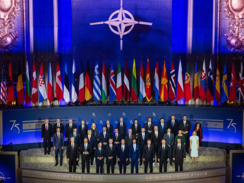 Sốc: Tổng thống Ukraine tuyên bố không bao giờ chấp nhận lời mời của NATO do đâu?