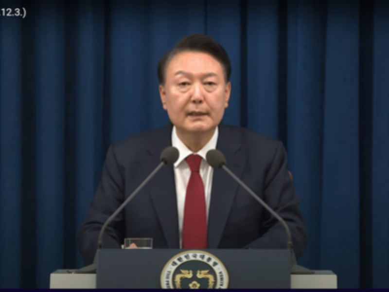 Một đ&ecirc;m kh&ocirc;ng ngủ: Thiết qu&acirc;n luật v&agrave; bước ngoặt ch&iacute;nh trị tại H&agrave;n Quốc