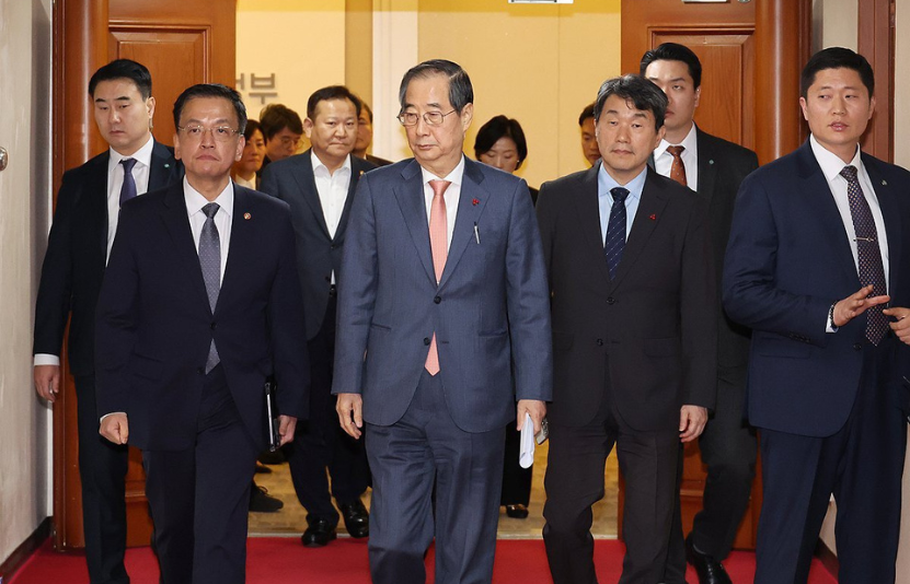 B&atilde;o luận tội phủ b&oacute;ng ch&iacute;nh trường H&agrave;n Quốc: Phe đối lập 