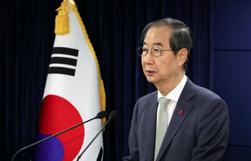 Tr&igrave; ho&atilde;n bổ nhiệm thẩm ph&aacute;n T&ograve;a &aacute;n Hiến ph&aacute;p, quyền Tổng thống H&agrave;n Quốc đối diện với l&agrave;n s&oacute;ng luận tội