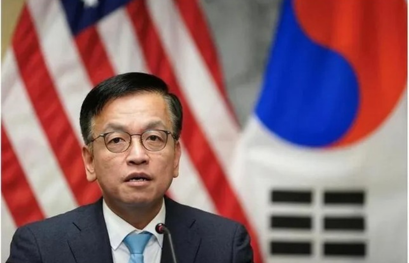 Quyền Tổng thống bị lật đổ: Bộ trưởng T&agrave;i ch&iacute;nh H&agrave;n Quốc tiếp quản ng&ocirc;i vị!