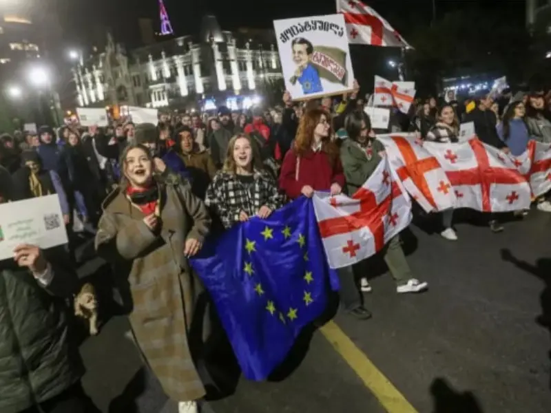 Biểu t&igrave;nh dữ dội tại Gruzia: Ch&iacute;nh phủ đ&igrave;nh chỉ đ&agrave;m ph&aacute;n gia nhập EU sau c&aacute;o buộc khối &ldquo;tống tiền&rdquo;