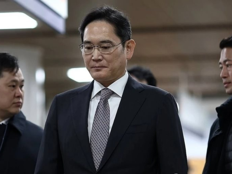 H&agrave;o quang qu&aacute; khứ hay b&oacute;ng tối tương lai: Samsung đang đi về đ&acirc;u?