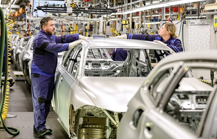 Đức &ldquo;đ&aacute;nh mất&rdquo; sức mạnh kinh tế: Liệu c&oacute; ph&eacute;p m&agrave;u n&agrave;o cứu nổi nền c&ocirc;ng nghiệp vĩ đại?