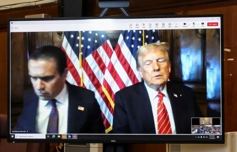 Donald Trump tham gia phiên tòa trực tuyến