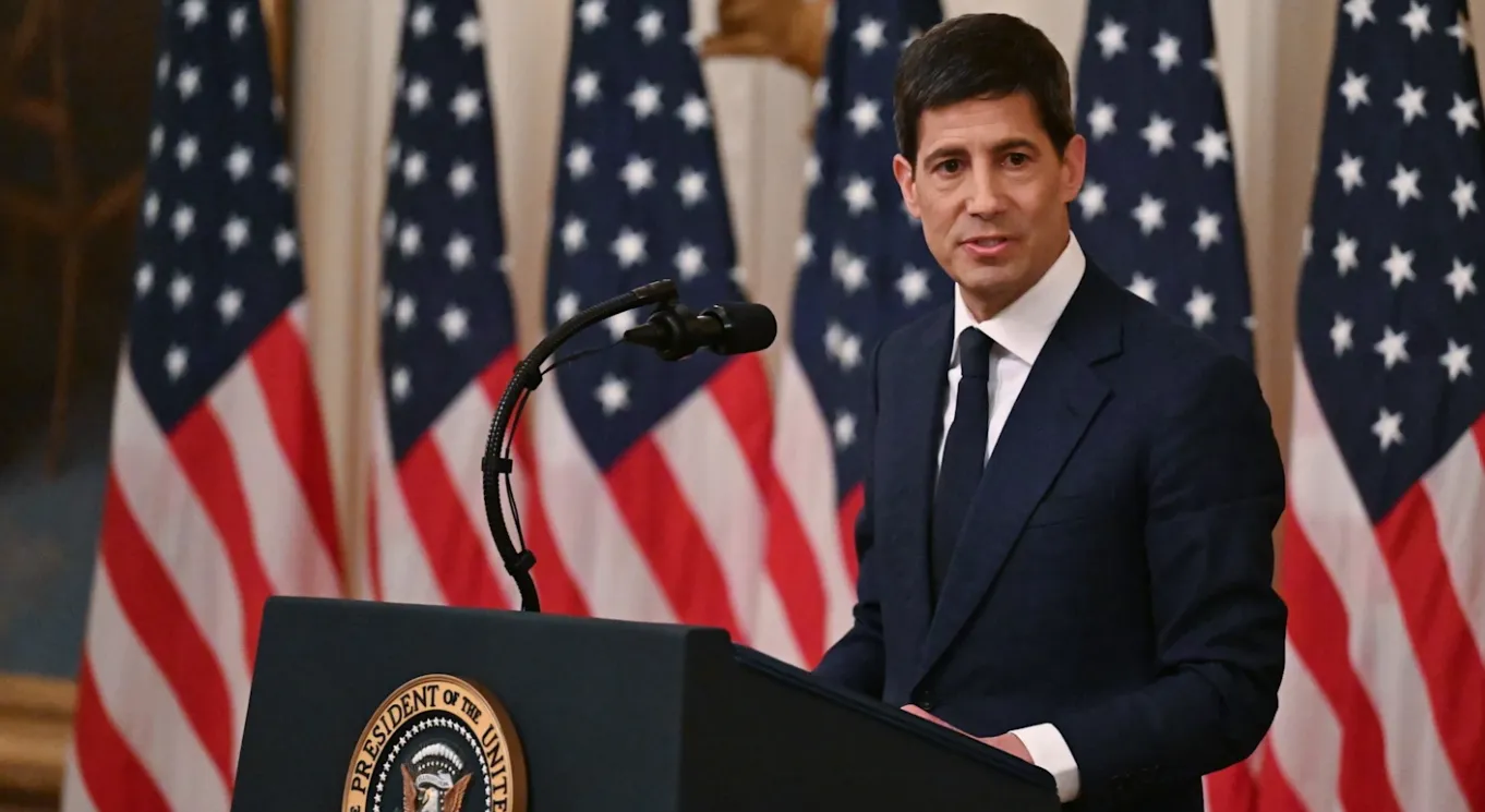 Dấu ấn Kevin Warsh: Fed giữ nguyên lãi suất, phát tín hiệu 