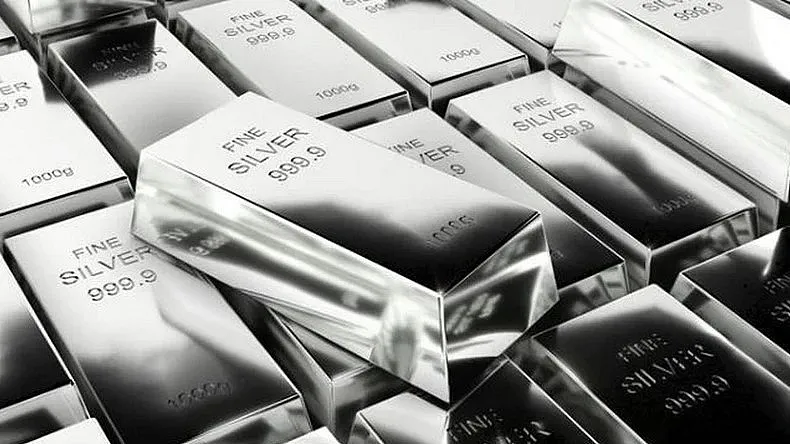 Bạc Bùng Nổ Sau Quyết Sách Của Fed: Nhà Đầu Tư Có Nên Chớp Thời Cơ?