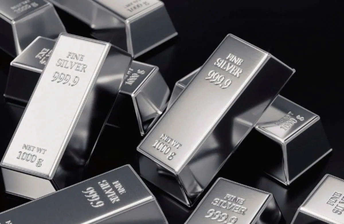 Bạc Thượng Hải tăng tốc mạnh sau Tết, thu hẹp chênh lệch với COMEX, củng cố triển vọng kim loại quý