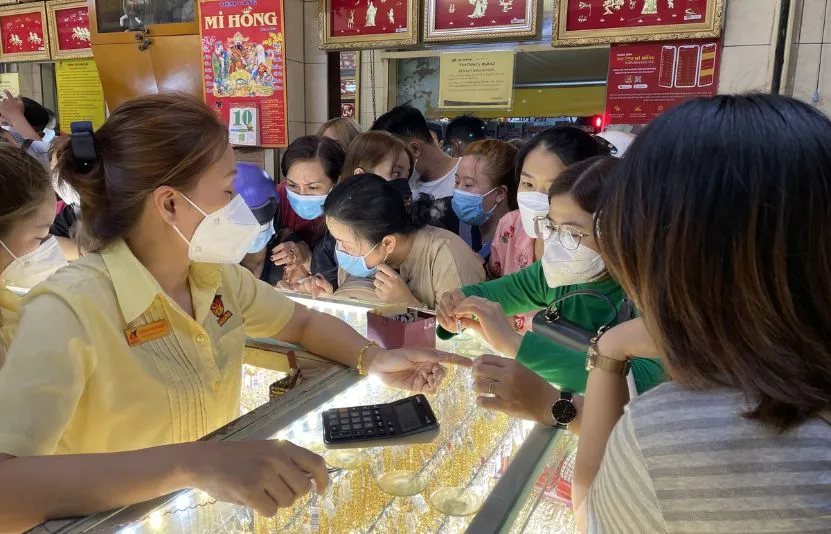 Đánh thuế thu nhập với giao dịch vàng: Công bằng nhưng không dễ thực hiện