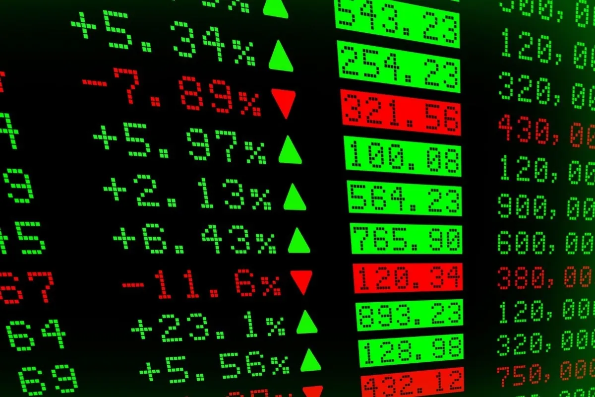Dow Jones áp sát mốc 52.000 điểm, tân binh SpaceX “bùng nổ” vốn hóa