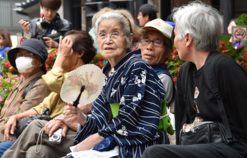 Bài toán nan giải của Nhật Bản: Tỷ lệ sinh giảm, lao động thiếu hụt!