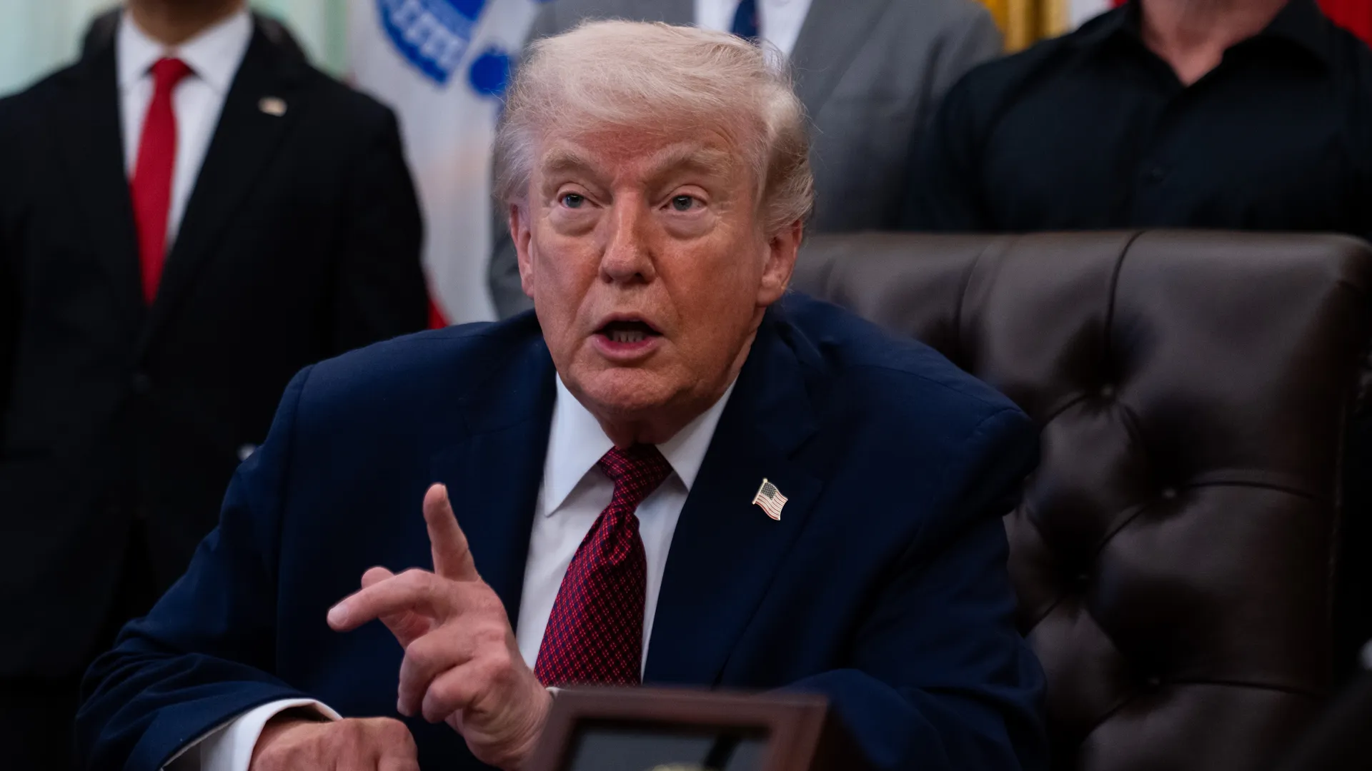 🔴 PHÚT CHÓNG MẶT TRƯỚC GIỜ G: TRUMP BẤT NGỜ GIA HẠN NGỪNG BẮN, CHỜ ĐỢI 